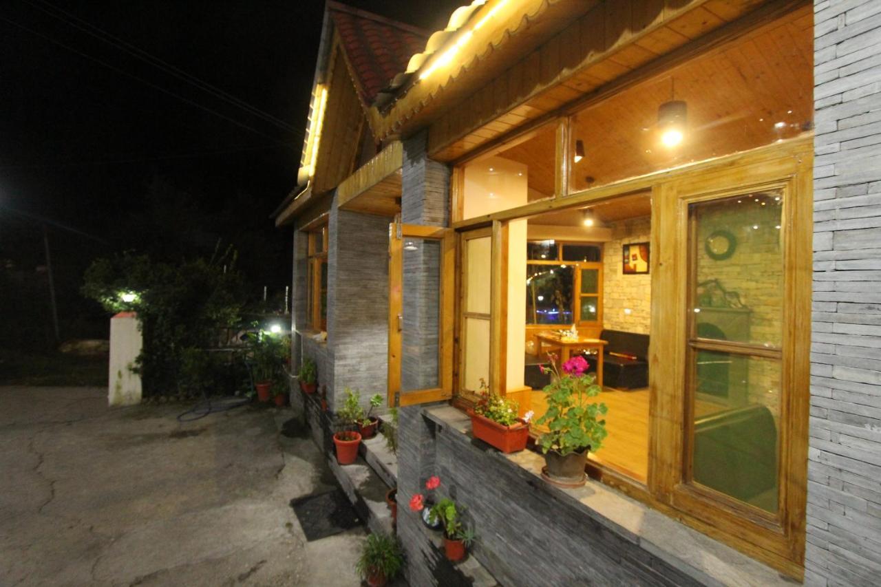 Holiday Hill Mountain View With Balcony McLeod Ganj Esterno foto